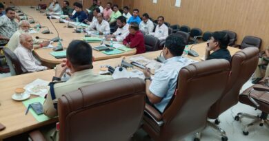 महोबा: सड़क सुरक्षा समिति की बैठक में जिलाधिकारी ने दिए अहम निर्देश